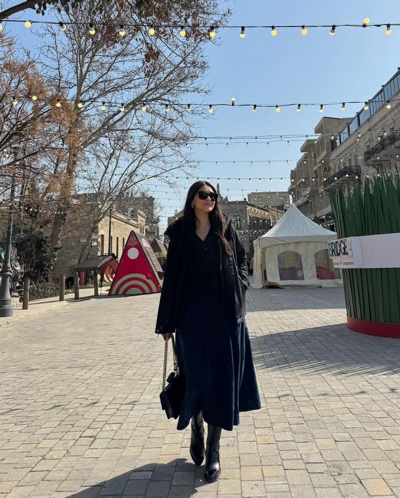 mrunal-thakur-cuteness-photos